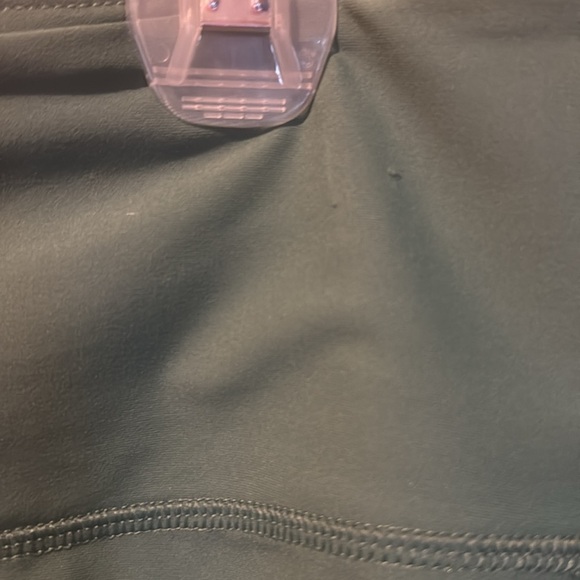 Old navy green sporty powersoft bike shorts - Picture 3 of 5